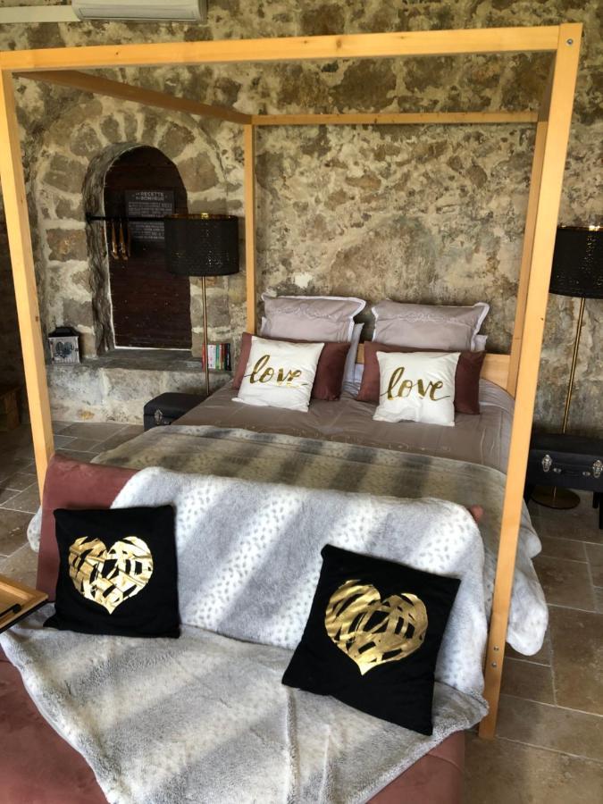 Le Manoir: Chambre D'Hote De Charme Avec Jacuzzi Privatif La Roquette-sur-Var Exterior foto