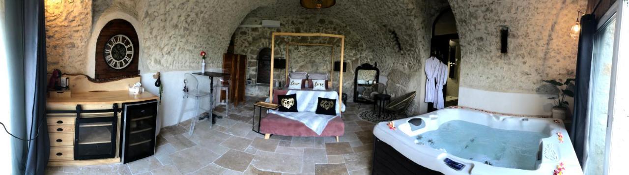 Le Manoir: Chambre D'Hote De Charme Avec Jacuzzi Privatif La Roquette-sur-Var Exterior foto