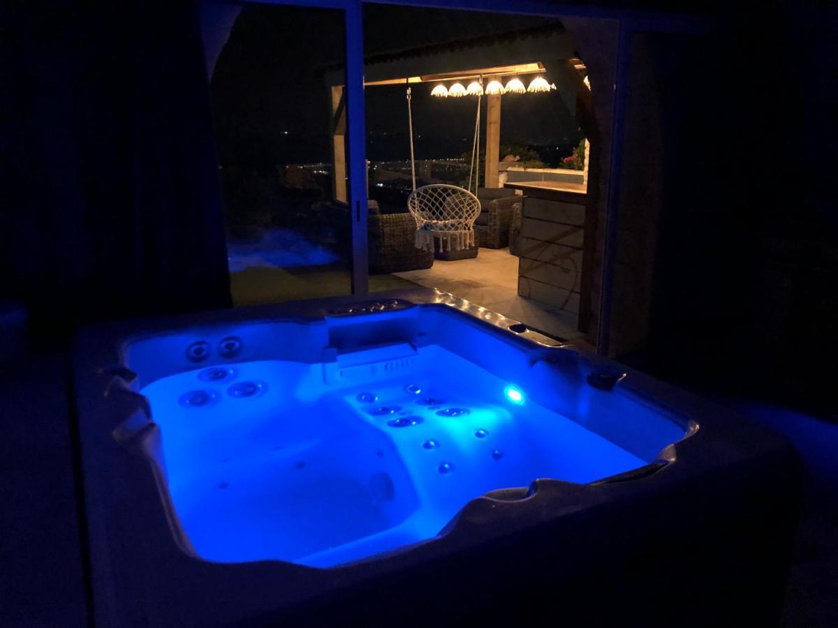 Le Manoir: Chambre D'Hote De Charme Avec Jacuzzi Privatif La Roquette-sur-Var Exterior foto